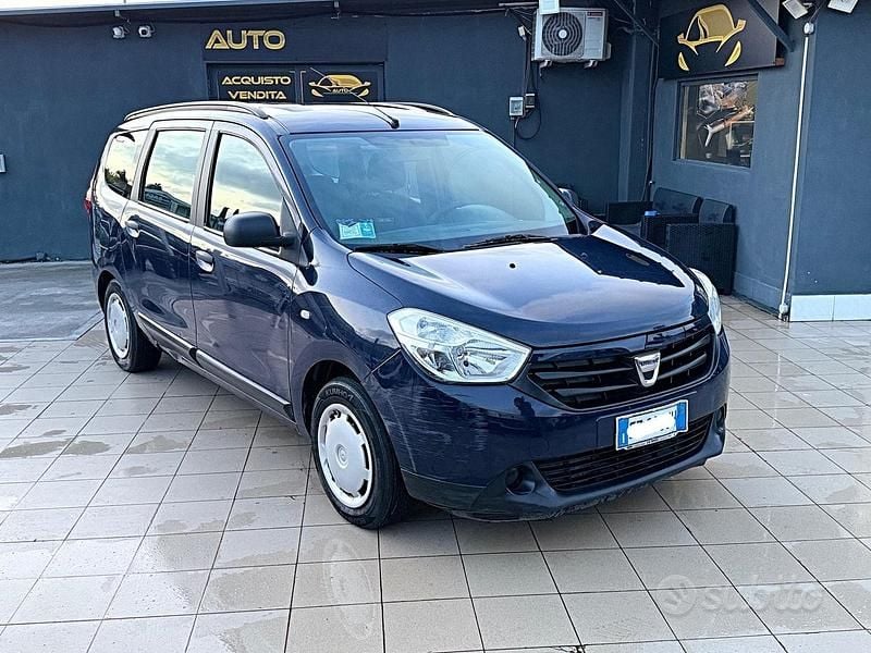 Usata Dacia Lodgy Prestige 85 CV (62 kW) 2015 Blu Monovolume