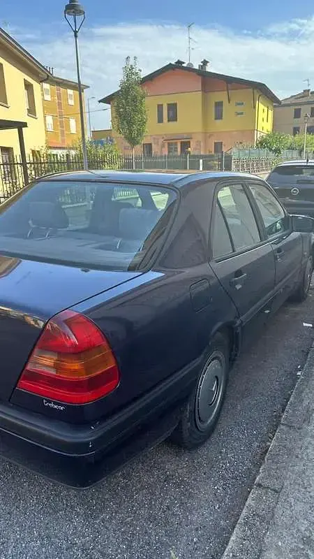 Usata Mercedes C250 Elegance 113 CV (83 kW) 1995 Berlina