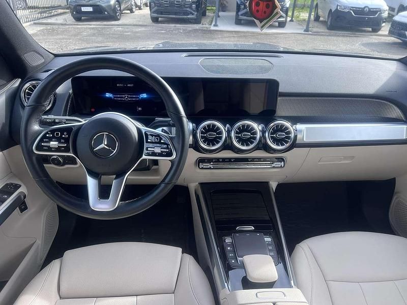 Gebraucht Mercedes GLB200 150 PS (110 kW) 2022 Grau SUV