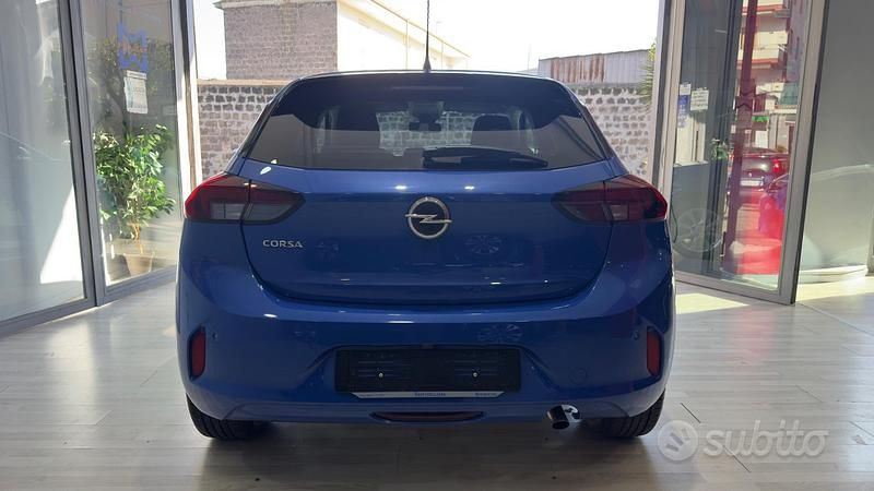 Usata Opel Corsa Design & Tech 75 CV (55 kW) 2023 Blu Berlina