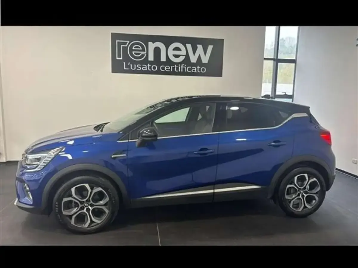 Second-hand Renault Captur Techno 101 CP (74 kW) 2023 Albastru SUV