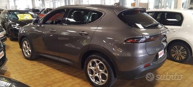 Usata Alfa Romeo Tonale Sprint 131 CV (96 kW) 2022 Grigio vesuvio / metallizzato SUV