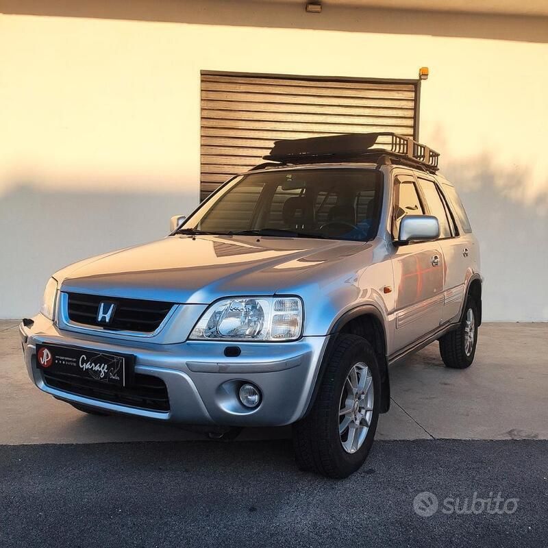 Grigio Usata 2002 Honda CR-V SUV | 6000 € (Buon prezzo) - Immagine 1/4
