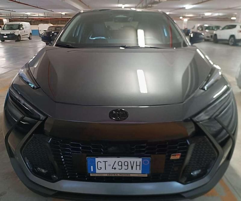 Usata 2024 Toyota C-HR Sport SUV | 34.000 € (Molto cara) - Immagine 1/4