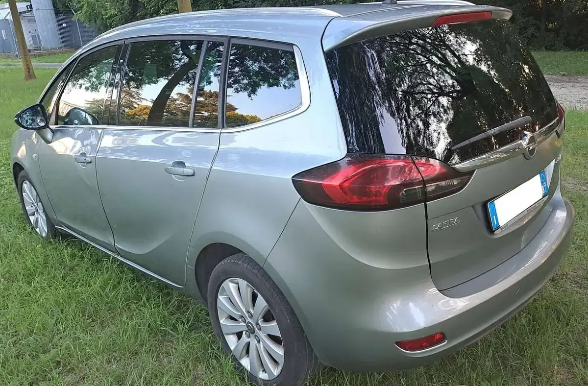 Usata Opel Zafira Tourer Cosmo 150 CV (110 kW) 2014 Grigio Monovolume