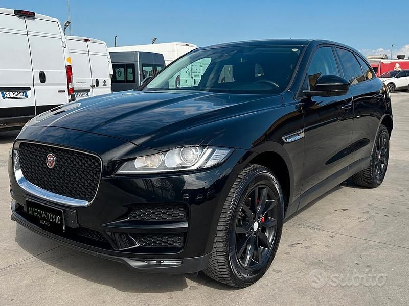 Nero Usata 2017 Jaguar F-Pace Portfolio SUV | 14.990 € (Ottimo prezzo) - Immagine 1/4