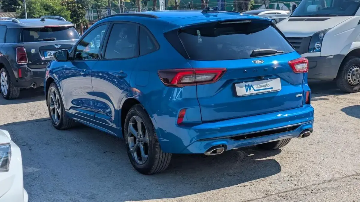 Usata Ford Kuga ST 151 CV (111 kW) 2024 Bluazzurro SUV