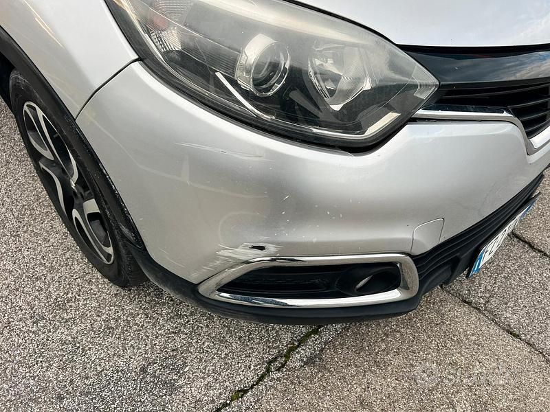 Usata Renault Captur 90 CV (66 kW) 2014 Grigio SUV