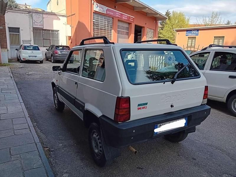 Usata Fiat Panda 4x4 54 CV (39 kW) 2003 Bianco Utilitaria