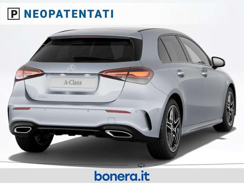 Nuova Mercedes A180 116 CV (85 kW) 2026 Argento hightech Berlina