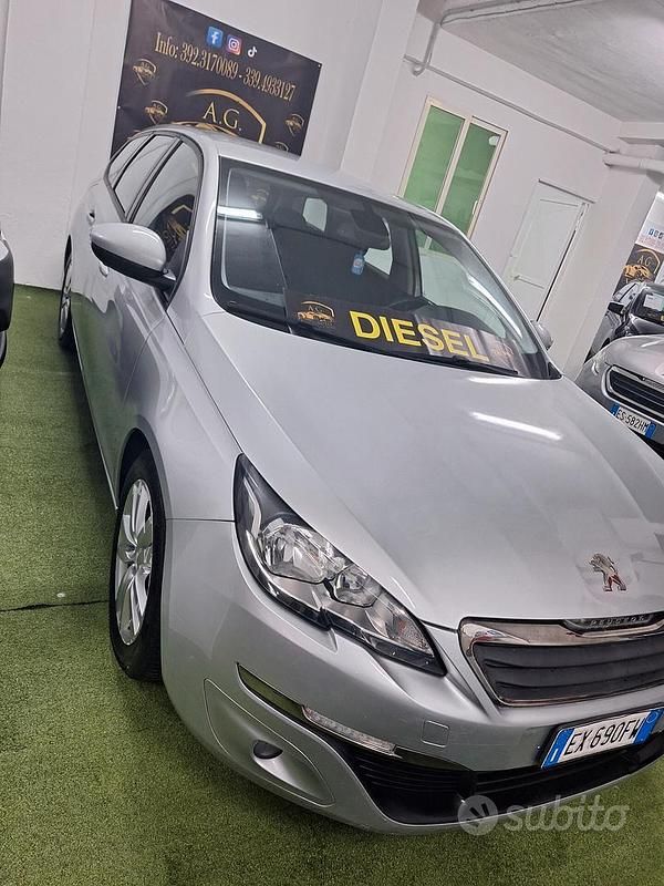 Usata Peugeot 308 Business-Line 92 CV (67 kW) 2014 Grigio Berlina