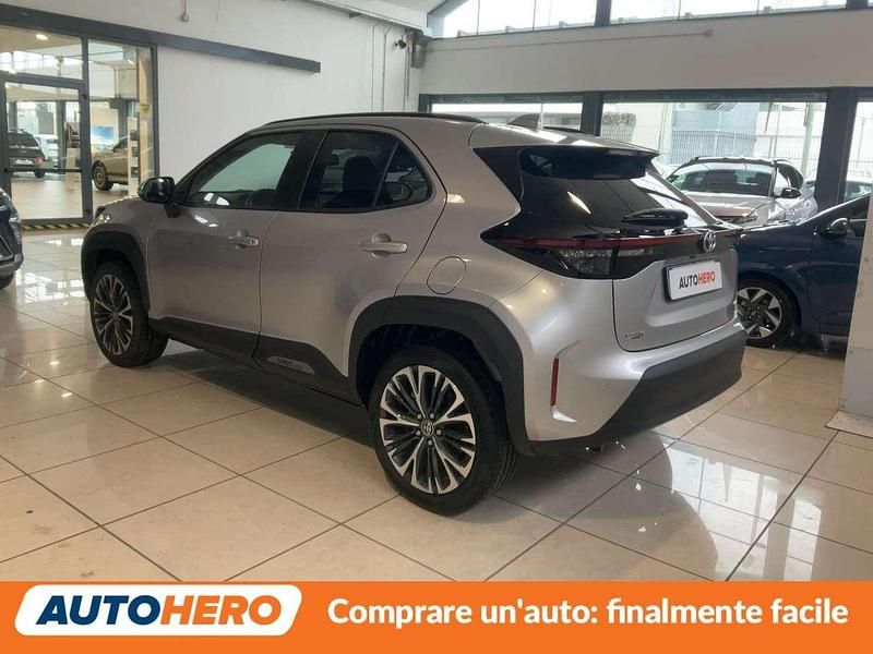 Usata Toyota Yaris Cross Lounge 92 CV (67 kW) 2023 Argento SUV