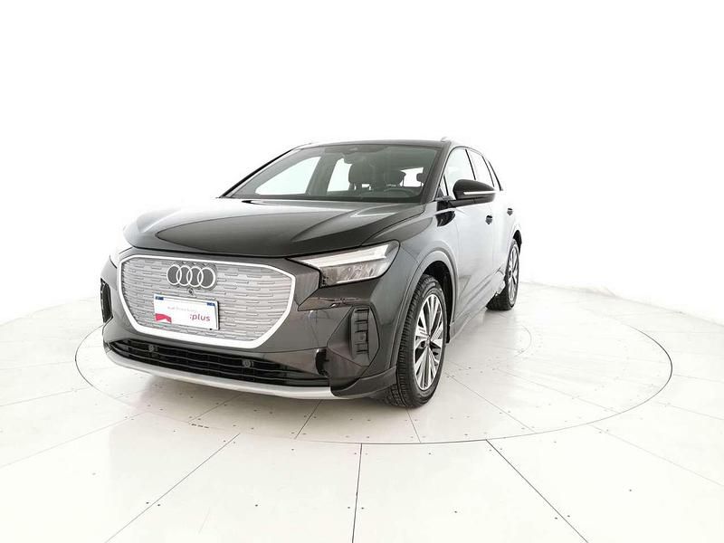 Nero Usata 2022 Audi Q4 e-tron Comfort SUV | 30.500 € (Buon prezzo) - Immagine 1/4