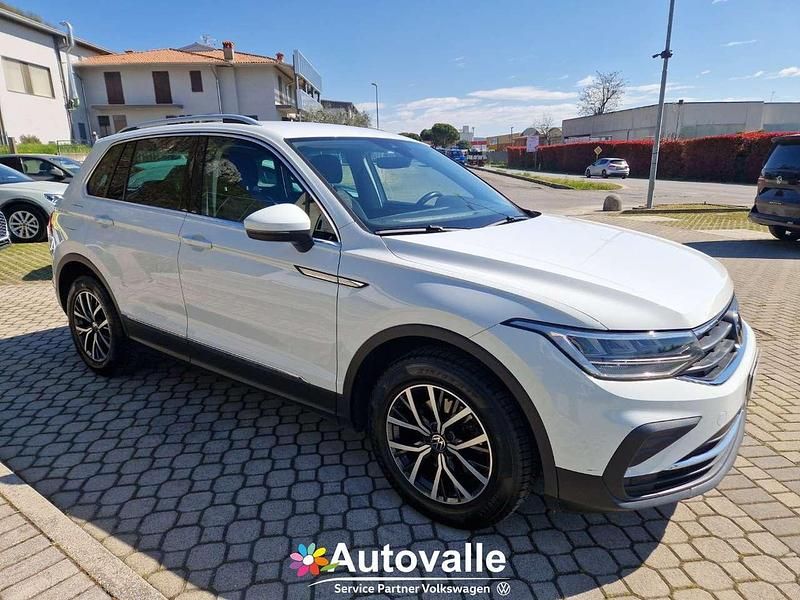 Usata VW Tiguan Life 150 CV (110 kW) 2021 Bianco SUV