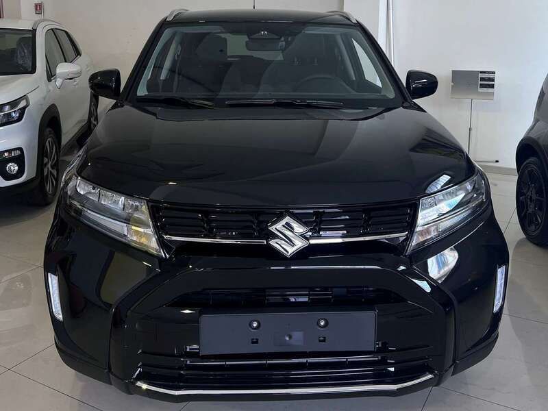 Usata Suzuki Vitara Cool 129 CV (94 kW) 2024 Bianco SUV