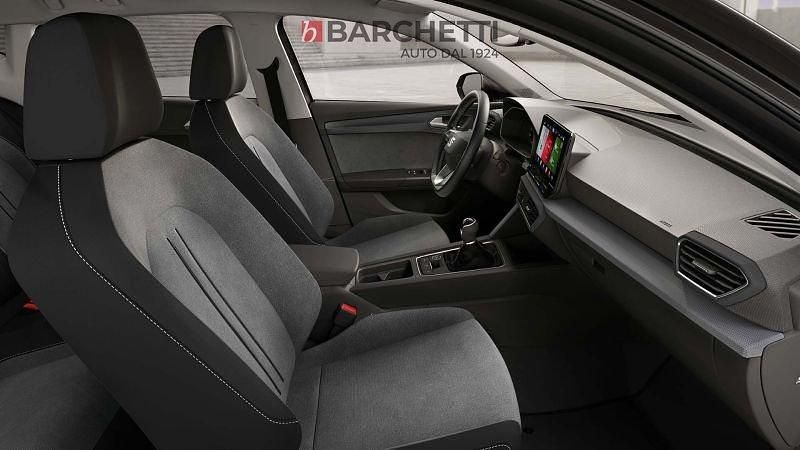 Usata Seat Leon Style 150 CV (110 kW) 2023 Bianco Utilitaria