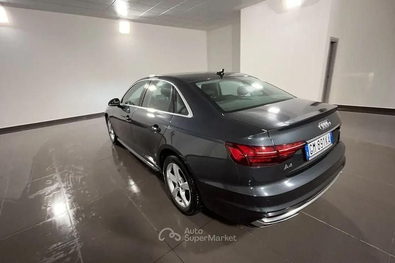 Usata Audi A4 Advanced Plus 136 CV (100 kW) 2023 Grigio Berlina