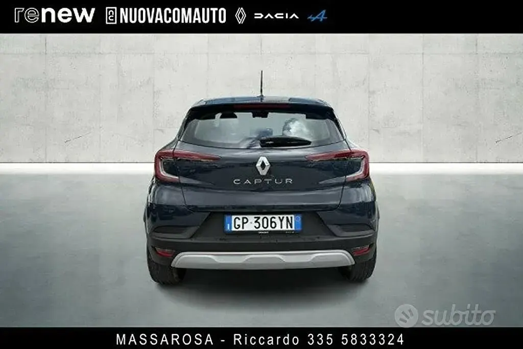 Usata Renault Captur Equilibre 91 CV (66 kW) 2023 61h blu marine SUV