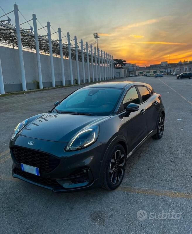 Usata Ford Puma 125 CV (91 kW) 2021 Grigio SUV