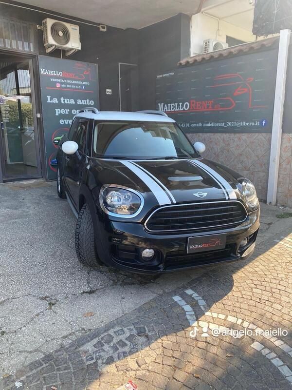 Nero Usata 2017 Mini Cooper D Countryman Business SUV | 15.499 € (Cara) - Immagine 1/4