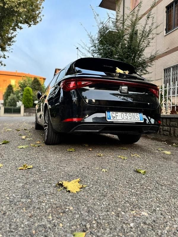 Usata Seat Leon 150 CV (110 kW) 2020 Nero Station wagon