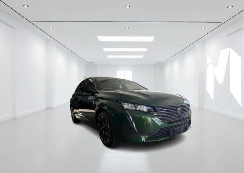 Usata Peugeot 308 Allure 136 CV (100 kW) 2024 Verde olivinemetallizato Utilitaria