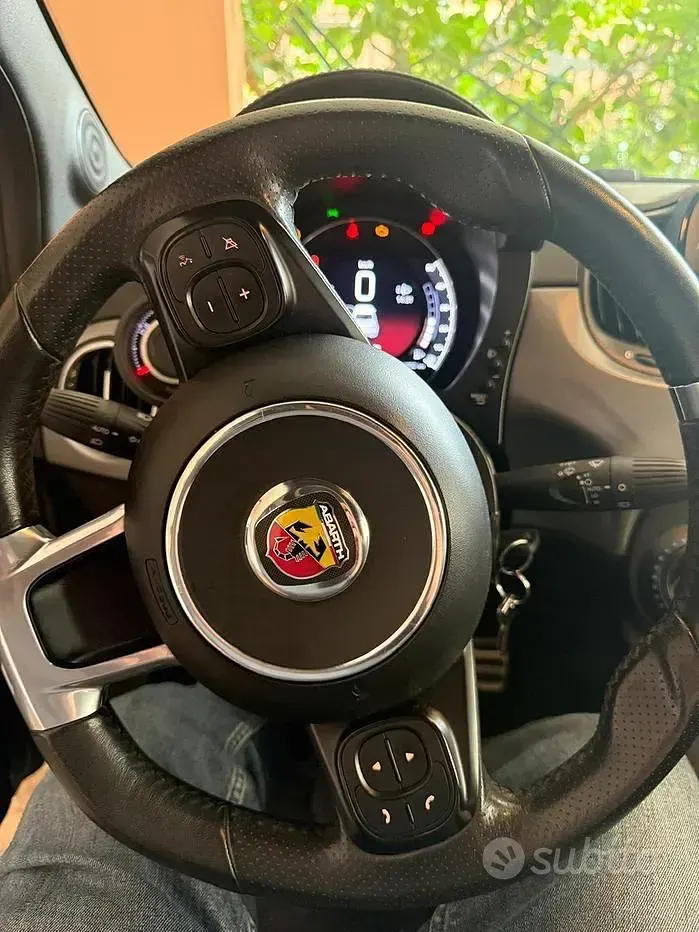Usata Abarth 595 165 CV (121 kW) 2022 Grigio Berlina