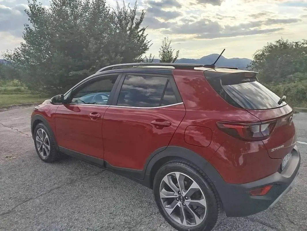 Usata Kia Stonic 110 CV (80 kW) 2019 Rosso SUV