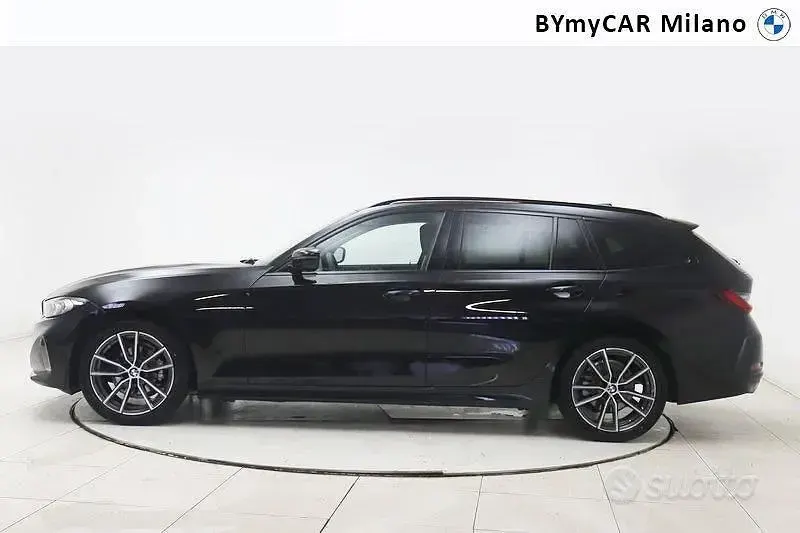 Usata BMW 318 Efficient Dynamics 150 CV (110 kW) 2025 Nero Station wagon