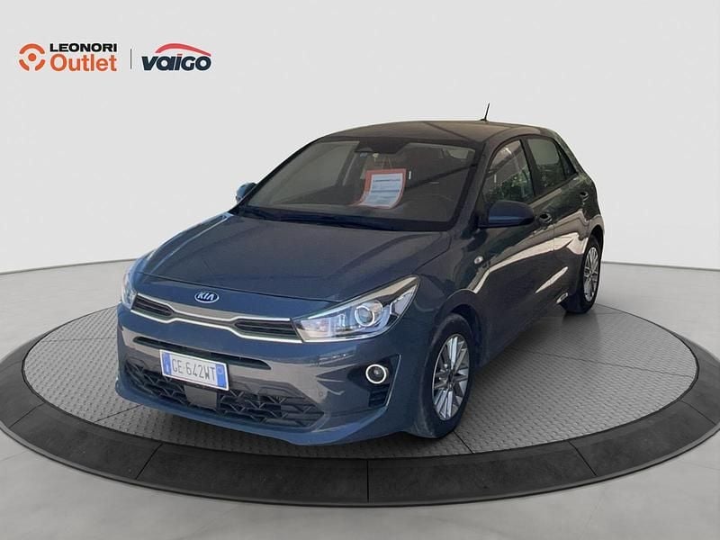 Usata Kia Rio 136 CV (100 kW) 2021 Grigio pastello