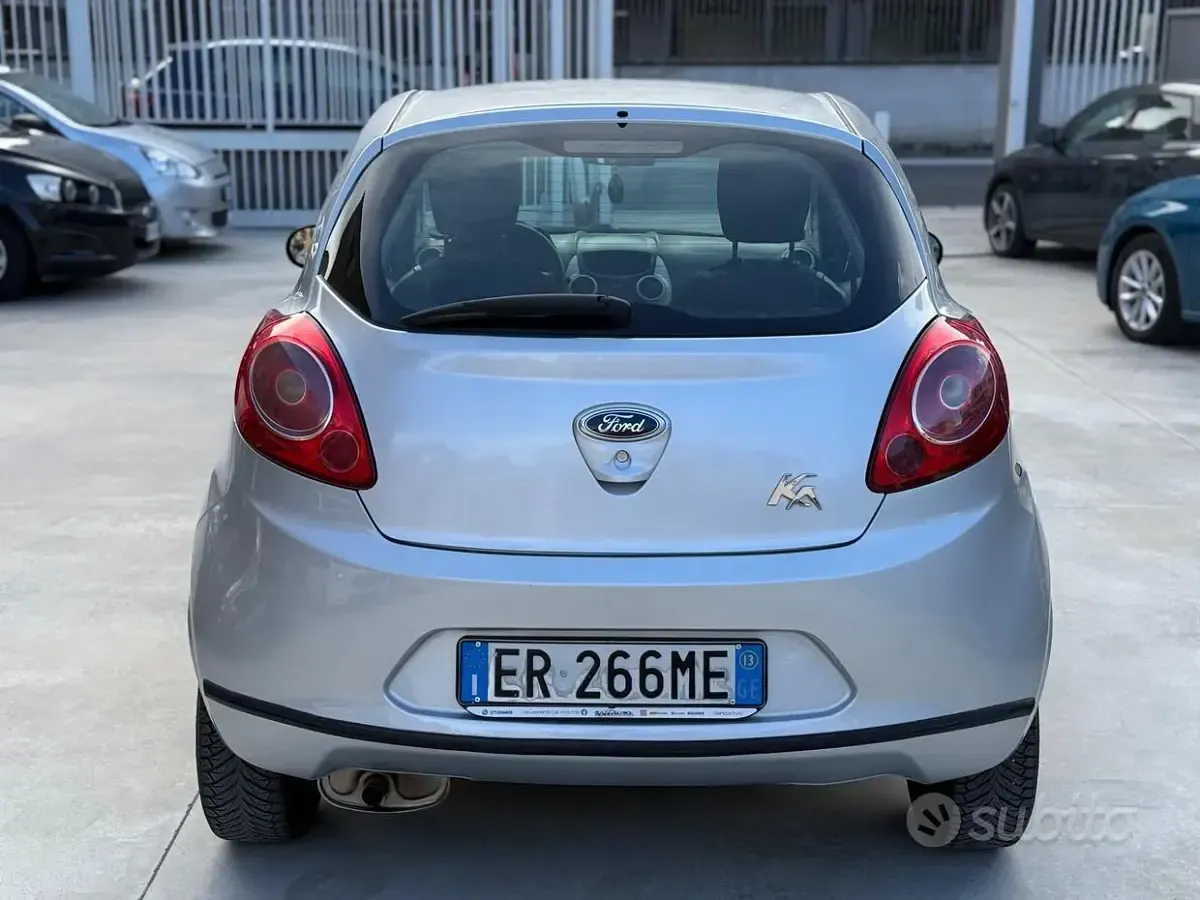 Usata Ford Ka 69 CV (50 kW) 2013 Grigio Utilitaria