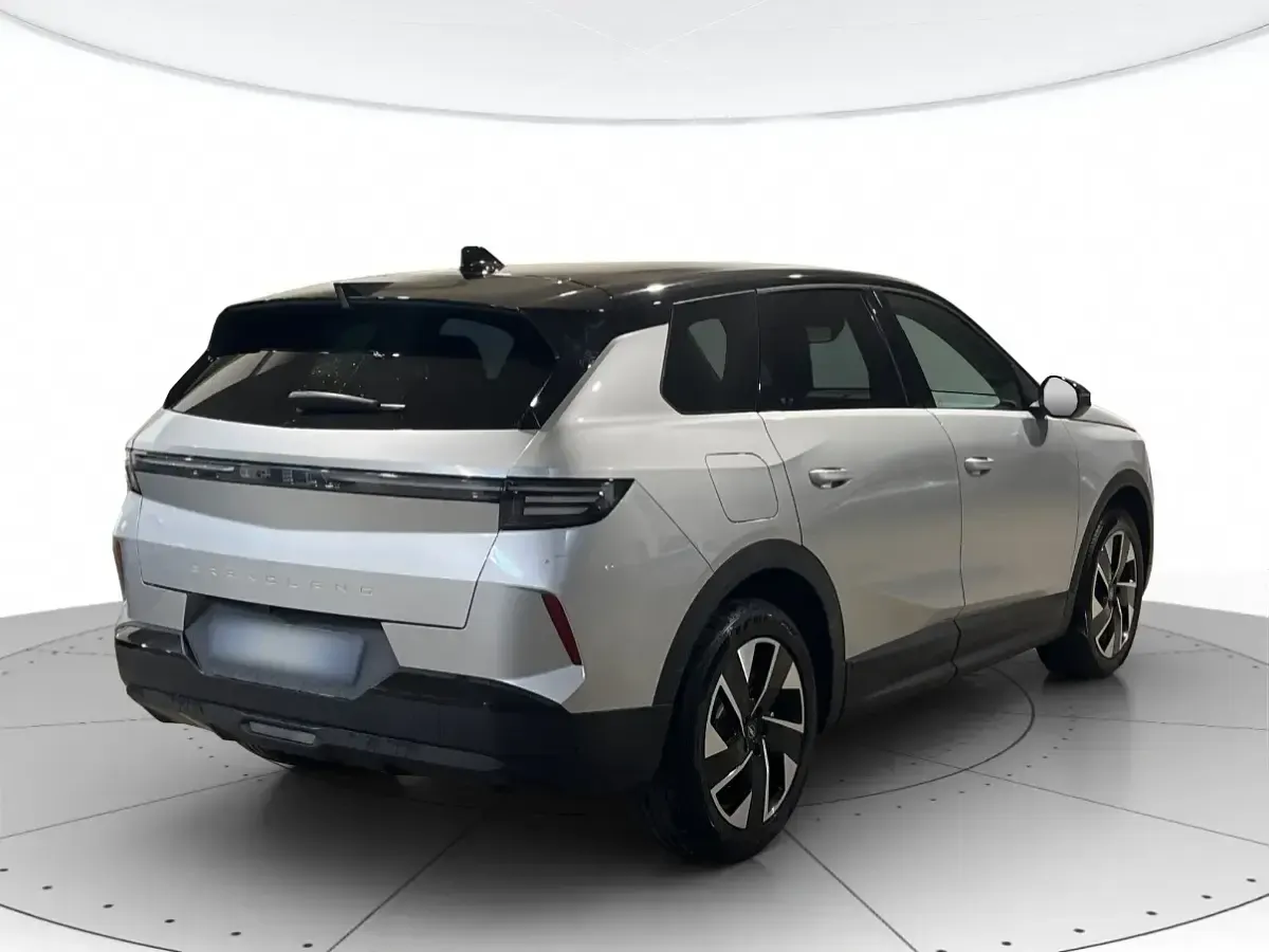 Usata Opel Grandland Electric GSe 145 CV (106 kW) 2025 Argento SUV