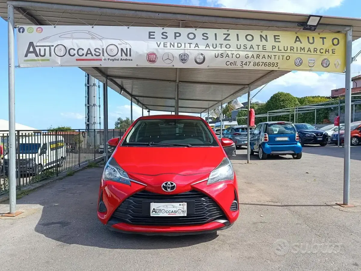 Usata Toyota Yaris 72 CV (52 kW) 2019 Rosso Berlina