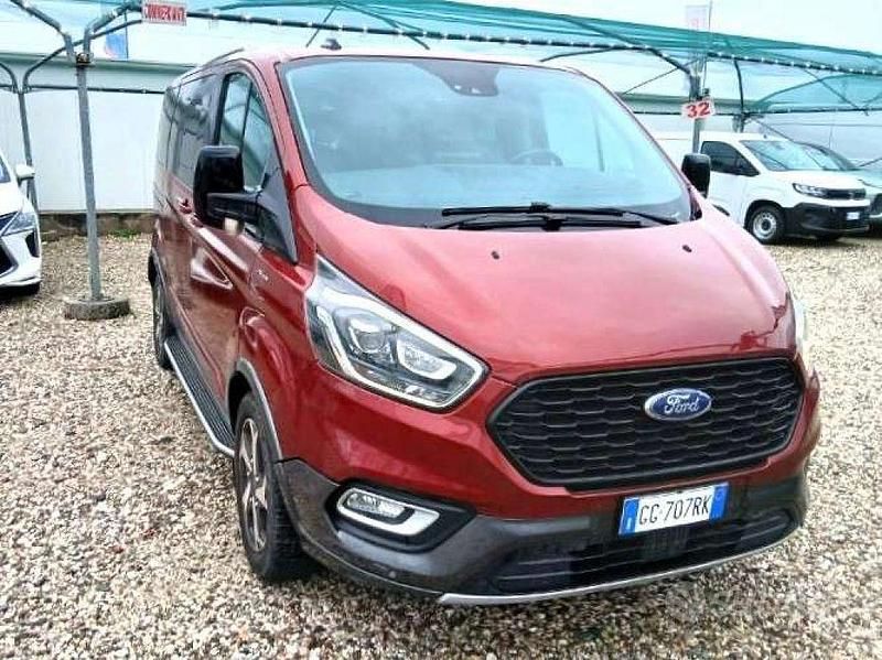 Usata Ford Tourneo Custom Active 185 CV (136 kW) 2021 Rosso Furgone