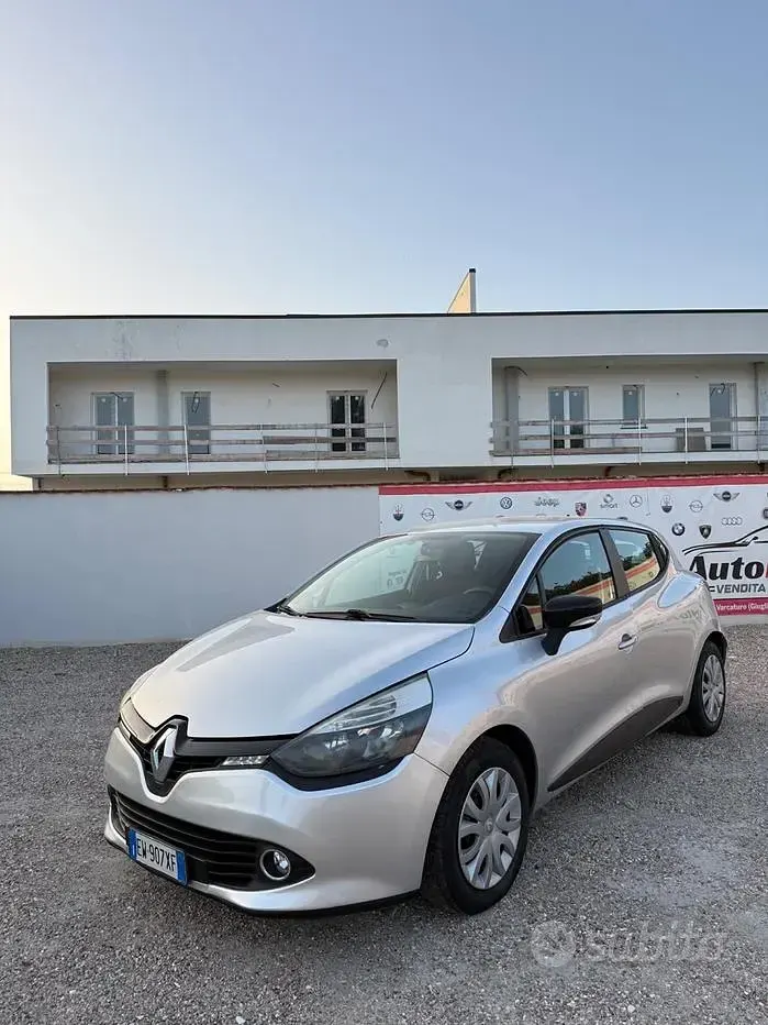 Usata Renault Clio IV 75 CV (55 kW) 2014 Grigio Berlina