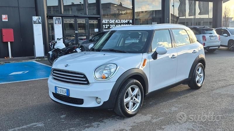 Bianco Usata 2012 Mini Cooper D Countryman SUV | 6250 € (Buon prezzo) - Immagine 1/4