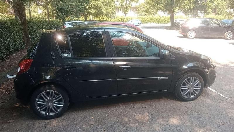 Usata Renault Clio II 101 CV (74 kW) 2011 Nero Berlina