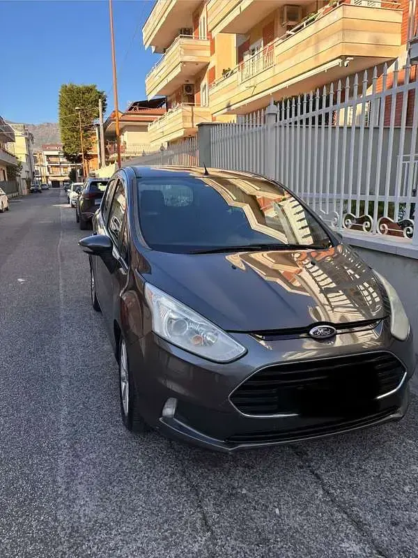 Usado Ford B-MAX 75 CV (55 kW) 2015 Monovolumen