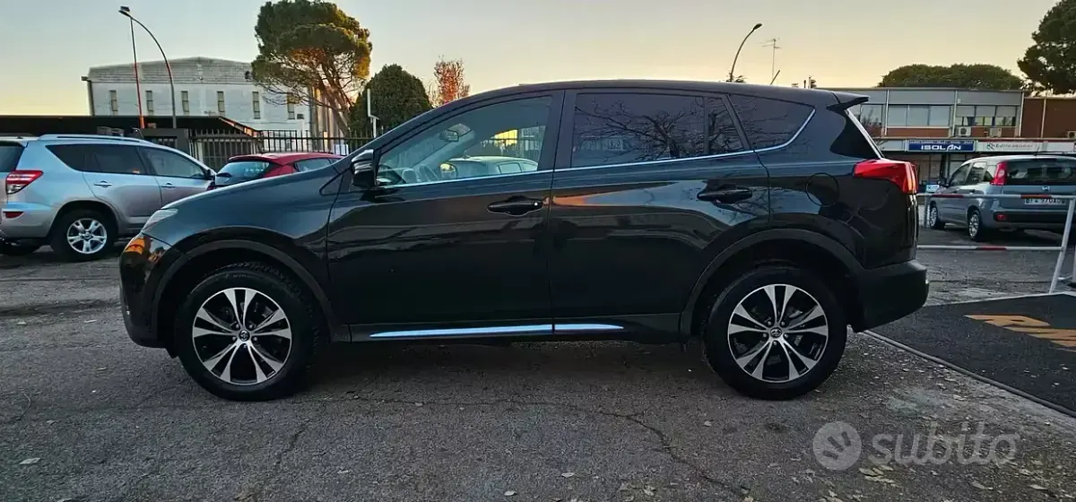 Usata Toyota RAV4 125 CV (91 kW) 2015 Nero SUV
