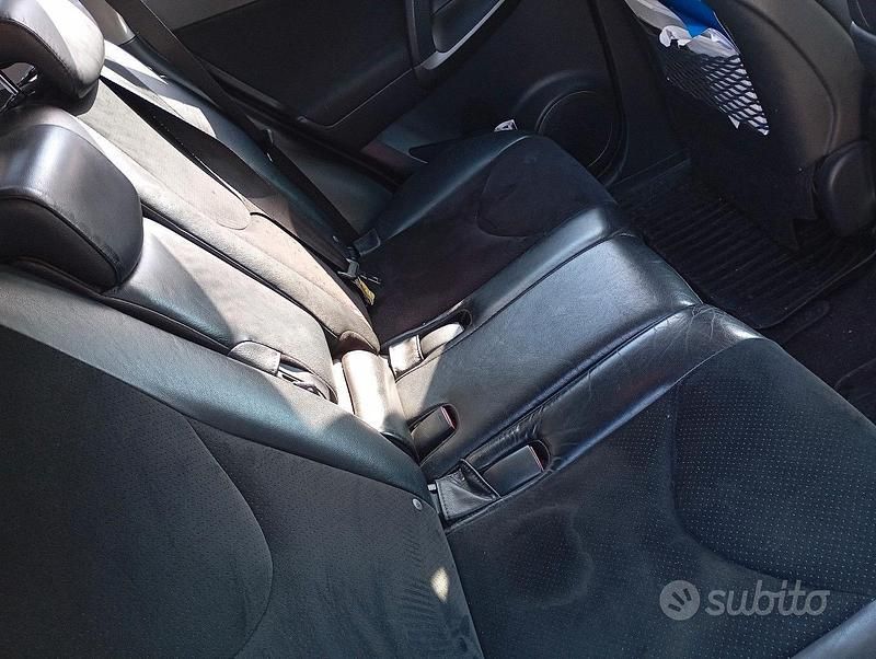 Usata Toyota RAV4 150 CV (110 kW) 2011 Bianco SUV