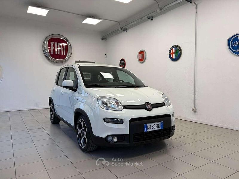 Usata Fiat Panda Sport 69 CV (50 kW) 2021 Bianco Utilitaria