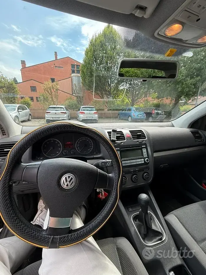 Usata VW Golf VI 102 CV (75 kW) 2008 Utilitaria