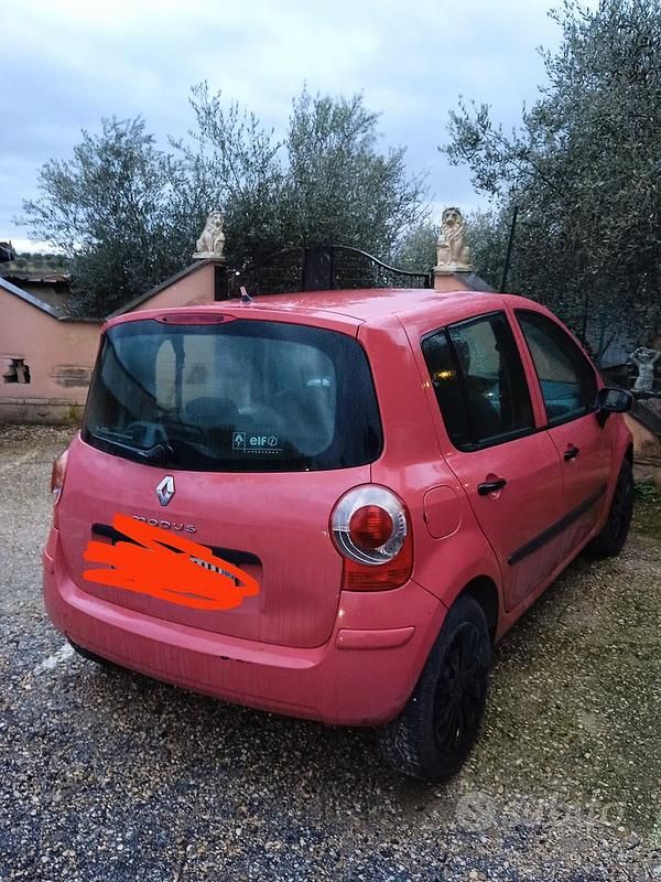 Usata 2005 Renault Modus Monovolume | 1700 € - Immagine 1/4
