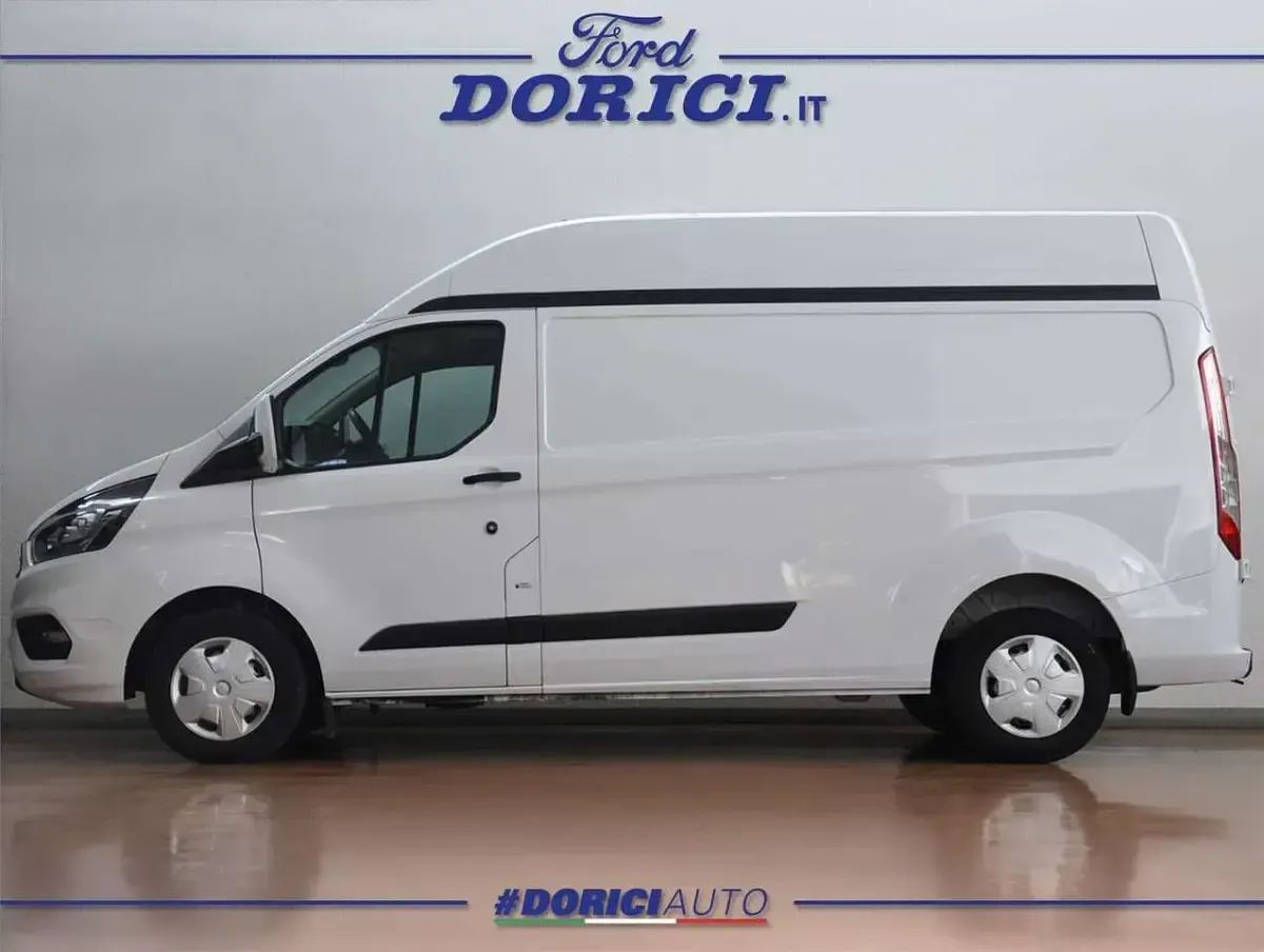Usata Ford Transit Custom Trend+ 131 CV (96 kW) 2023 Frozen white Furgone