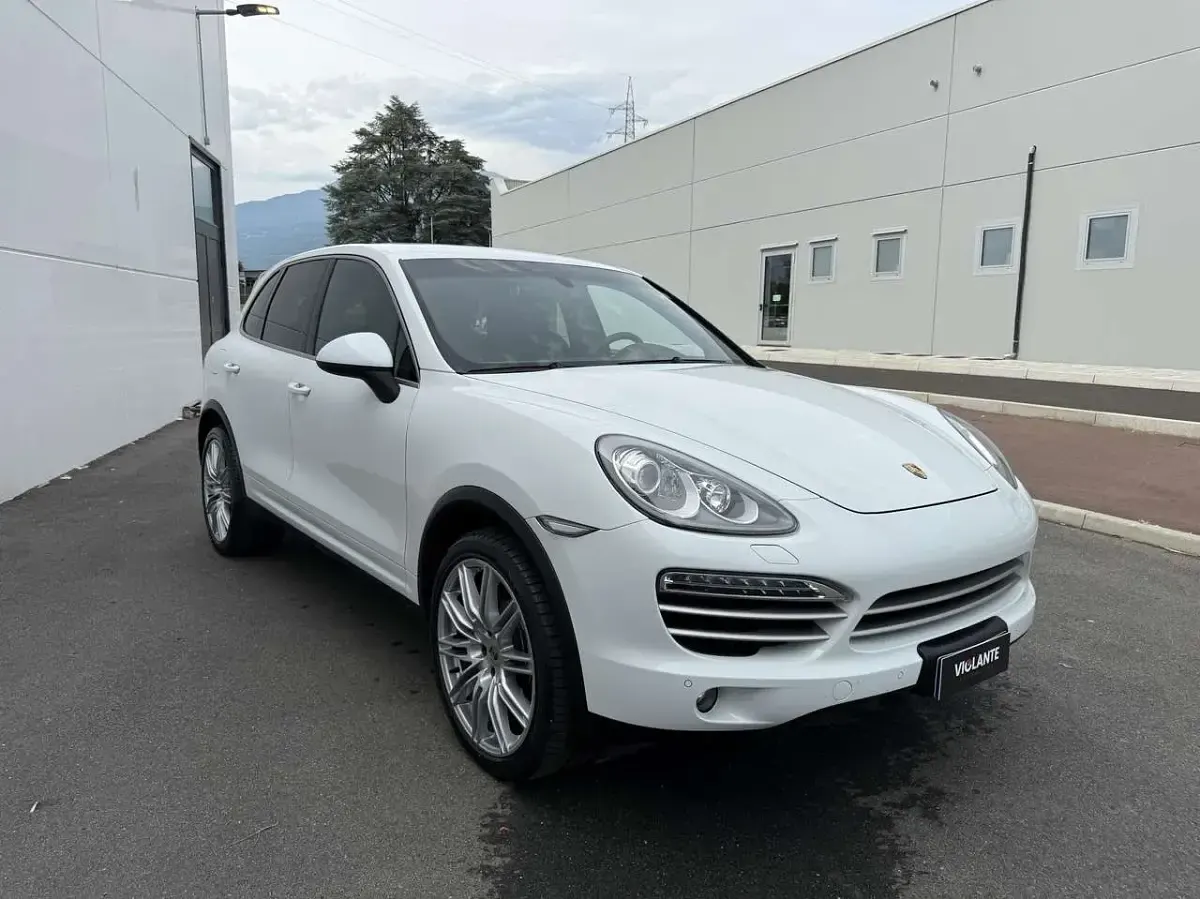 Usata Porsche Cayenne Platinum Edition 245 CV (180 kW) 2014 Bianco SUV