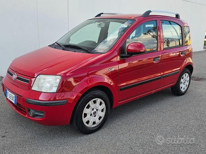 Usata Fiat Panda Emotion 60 CV (44 kW) 2010 Rosso Utilitaria
