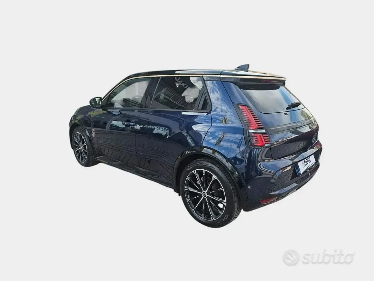 Usata Renault 5 E-Tech Komfort 77 kW (106 CV) 2025 Bluazzurro Berlina