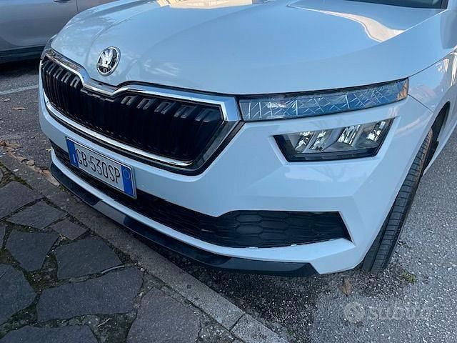 Usata Skoda Kamiq Ambition 110 CV (80 kW) 2021 Bianco SUV