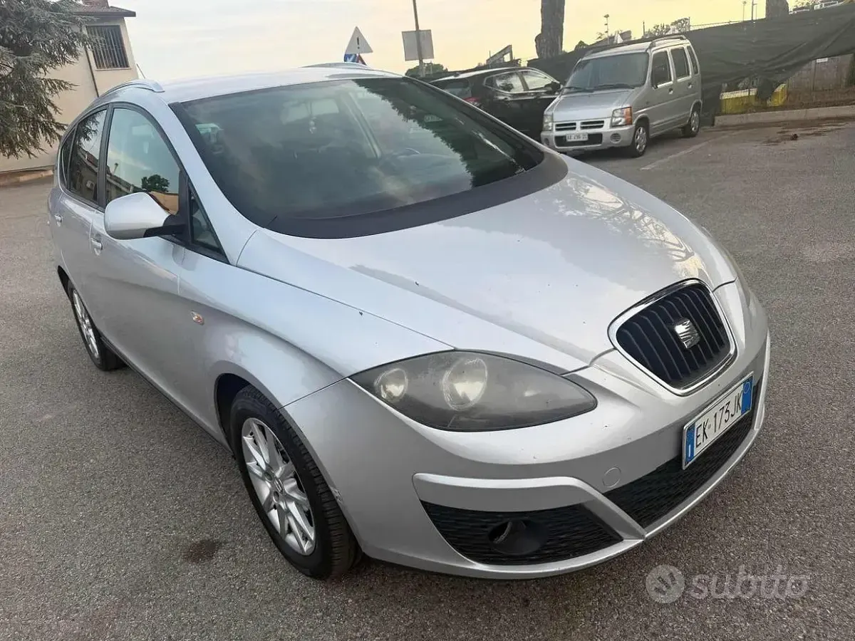 Usata Seat Altea Style 105 CV (77 kW) 2011 Grigio Monovolume