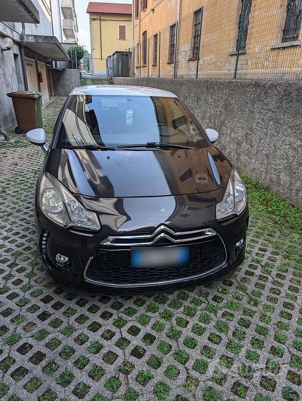 Usata 2011 DS Automobiles DS3 Chic Coupé | 4150 € (Buon prezzo) - Immagine 1/4